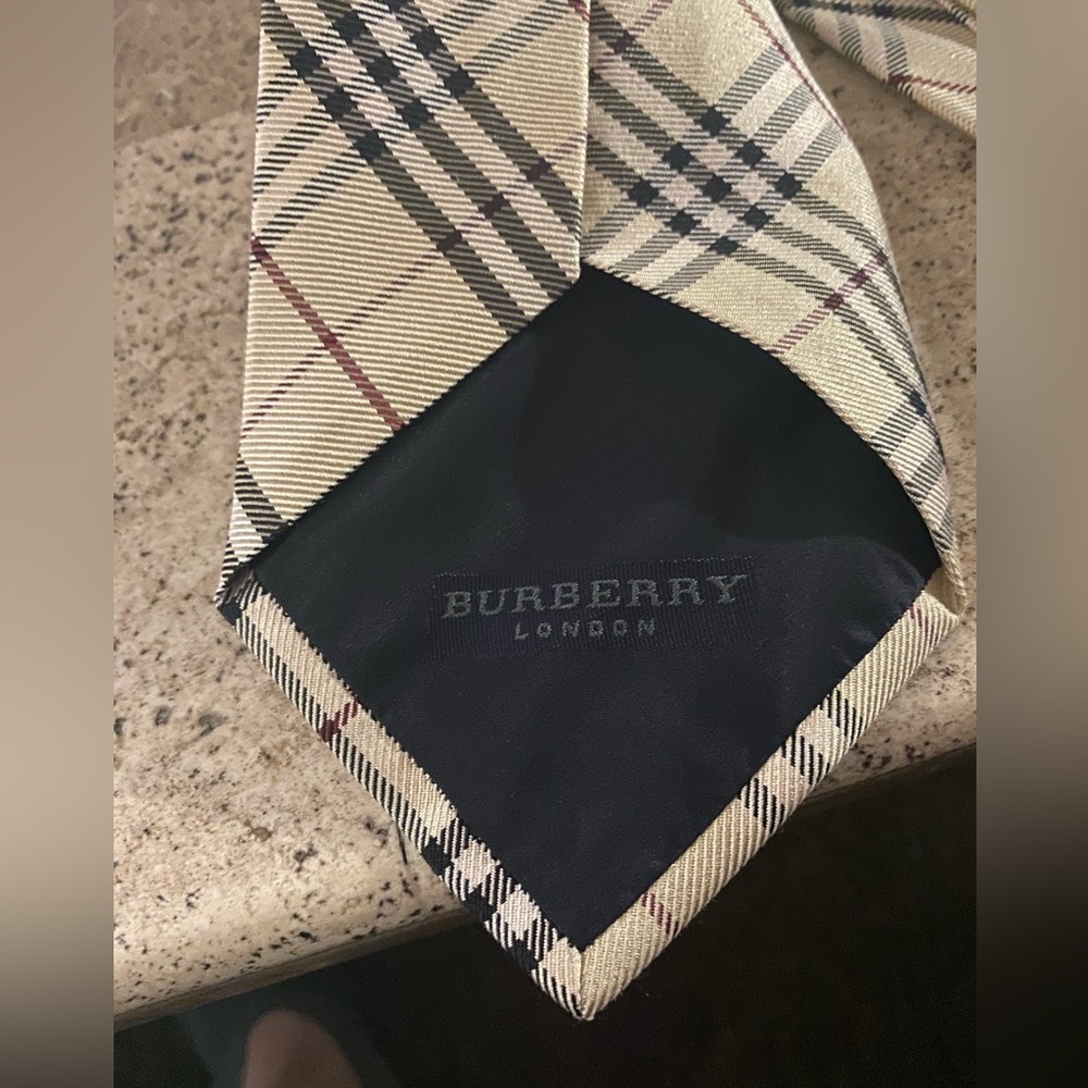Burberry Silk Check Tie - Beige - One size Excellent condition no flaws ! - Picture 9 of 13
